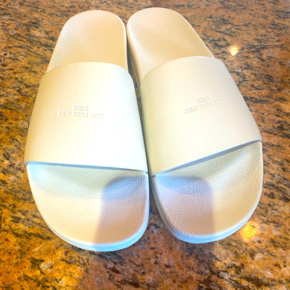 KOIO Men’s US 12/EU 45 Elba Beachwear Slides Coconut.